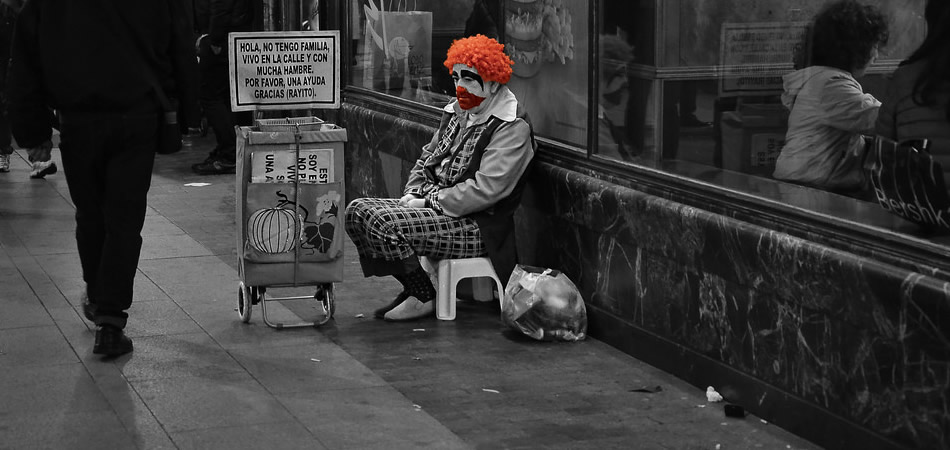 El le&oacute;n de Nemea: "&iexcl;Qu&eacute; fiera cruel la indiferencia de la gente ante el dolor de los dem&aacute;s...!"