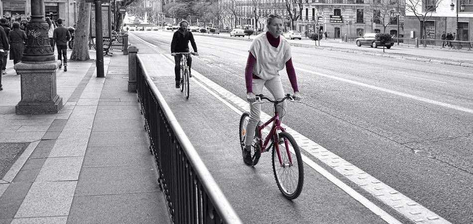 "La cierva de Cerinea: R&aacute;pida y elegante en el esfuerzo que le exige la carrera para evitar que le d&eacute; alcance su perseguidor..."